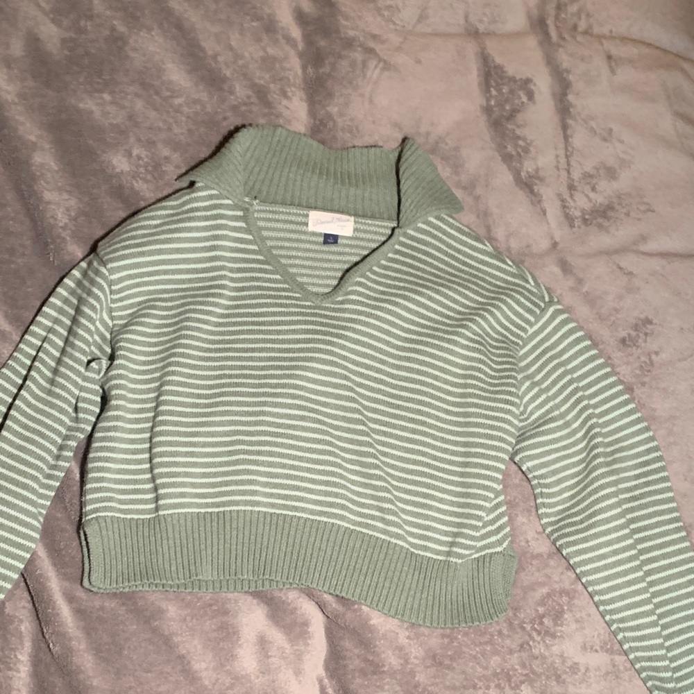 Universal Thread Sage Striped V-Neck Sweater